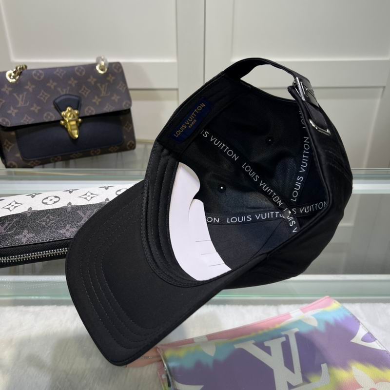 LV Cap 40 (15)
